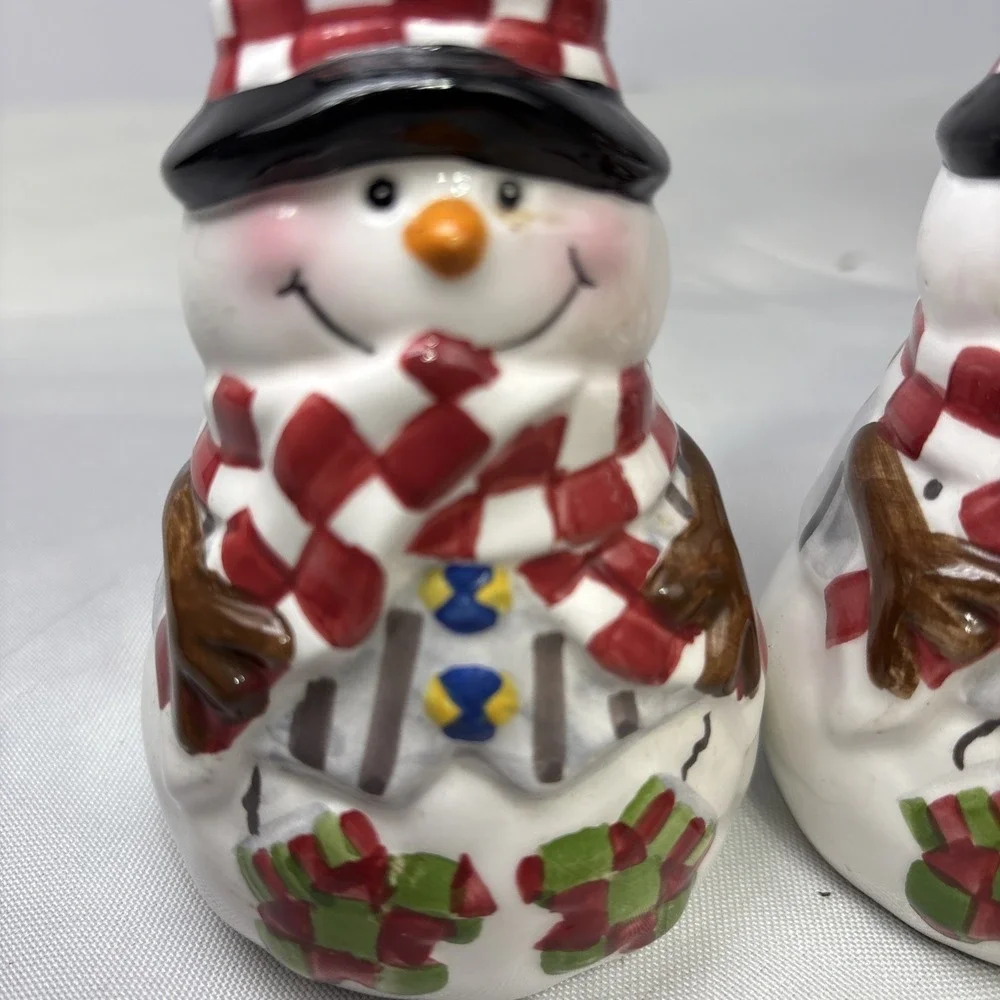 N/A these snowman